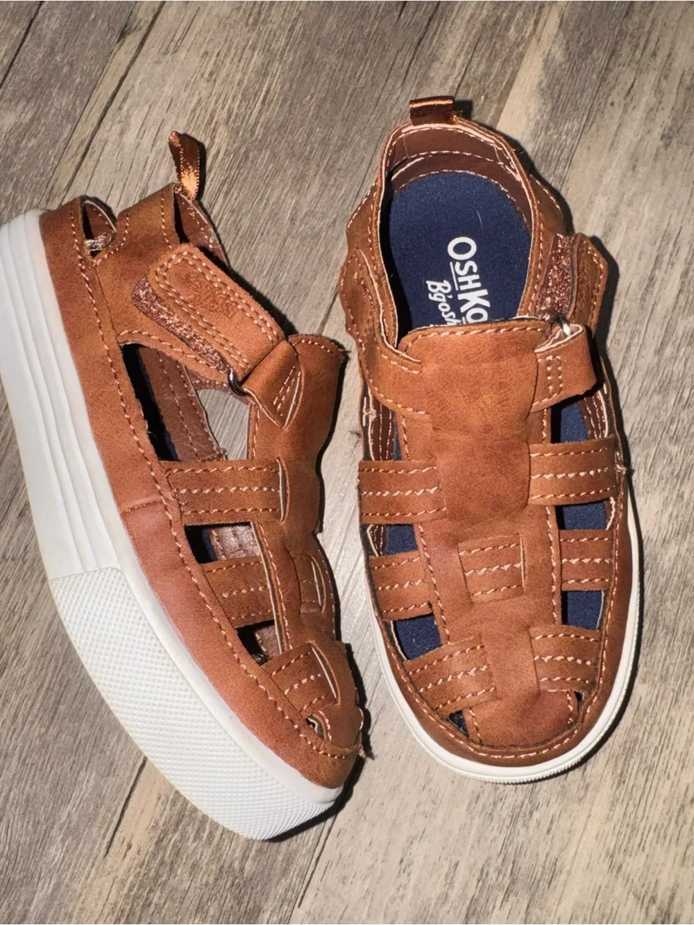 OshKosh B'gosh Tan/Brown Kids Closed-Toe Fisherman Sandals